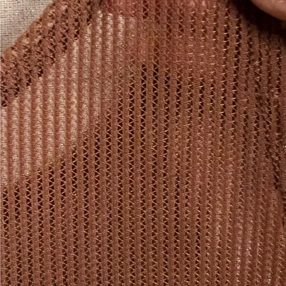 SOLD‼️ALO Yoga Brown Mesh Crop Tank Top - Picture 5 of 5